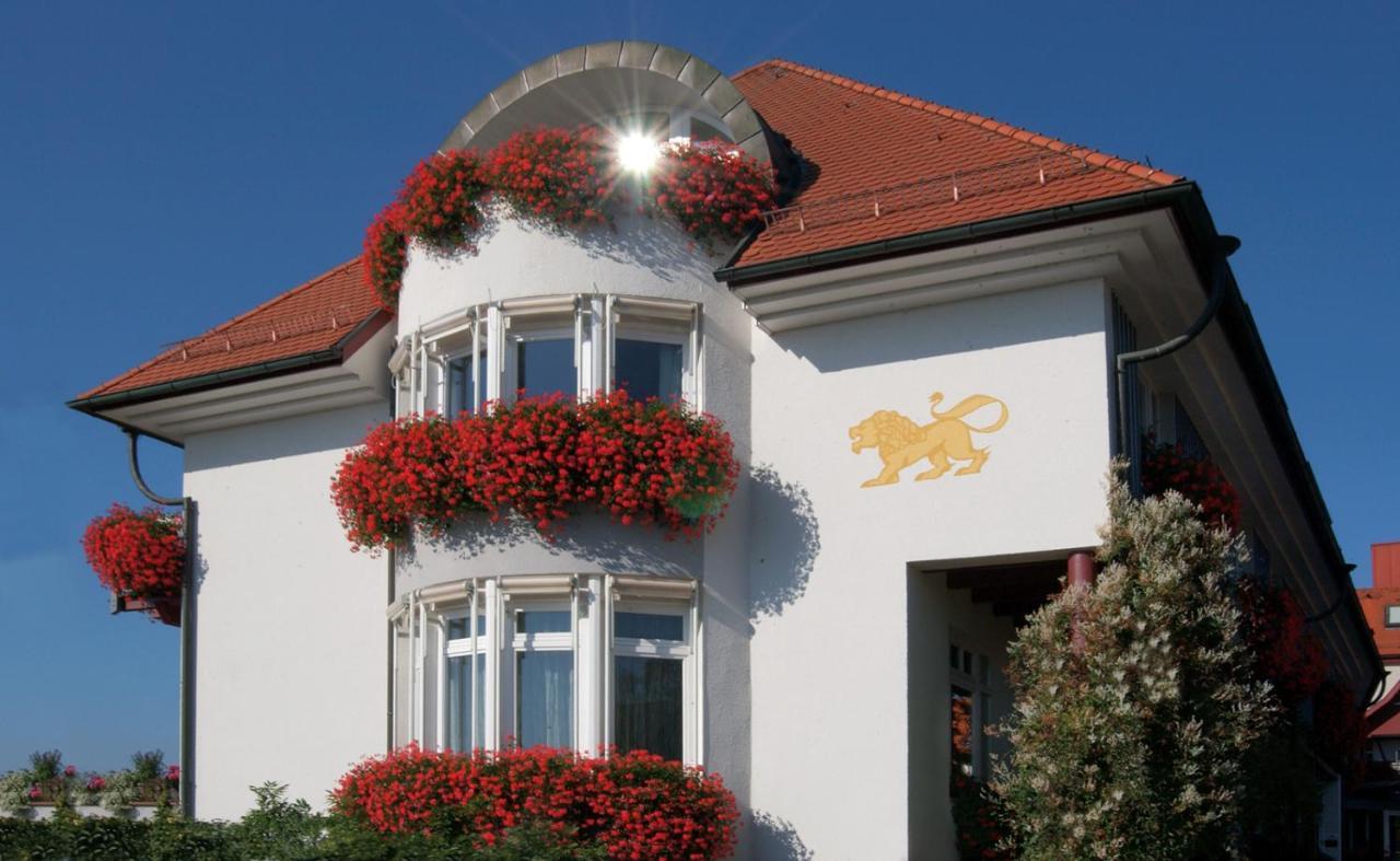 Landgasthof Hotel Lowen Wildberg  Экстерьер фото