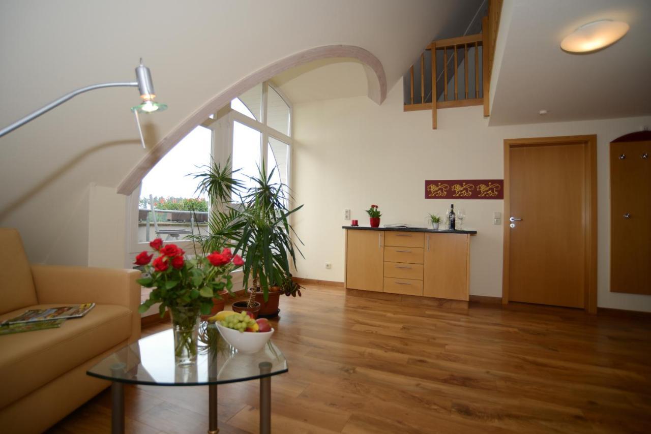 Landgasthof Hotel Lowen Wildberg  Экстерьер фото